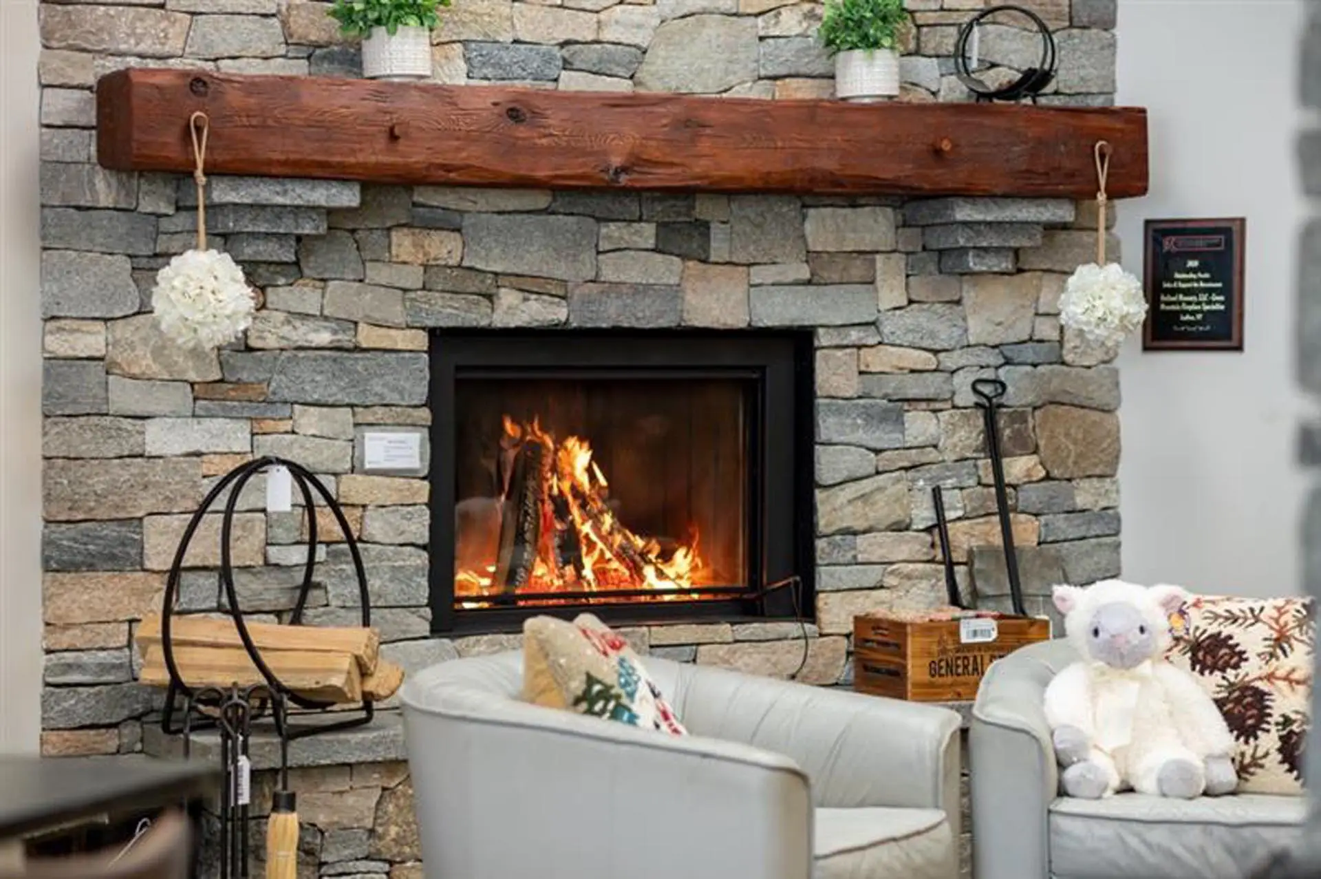 Uptown 600 wood burning fireplace